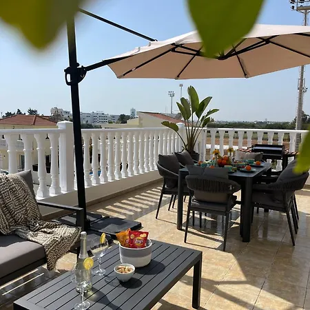 Star In Front Nissi Whit Sea View Apartman *