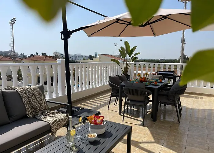 Star In Front Nissi Whit Sea View 아파트 *