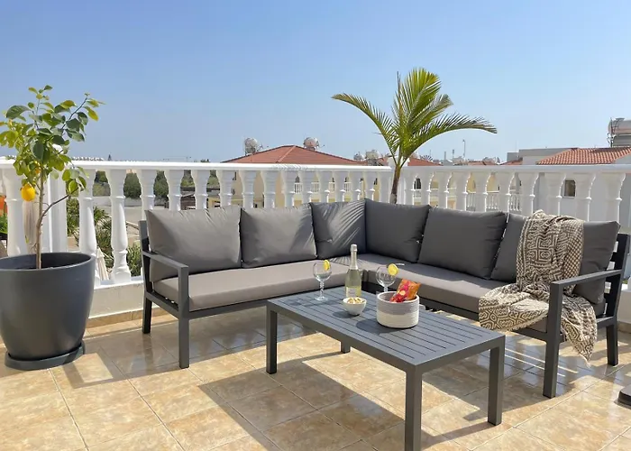 아파트 Star In Front Nissi Whit Sea View